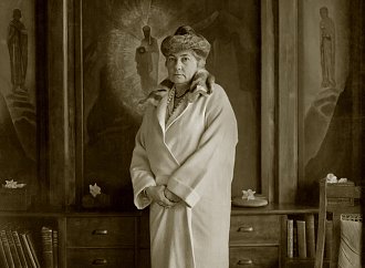 Нажмите на изображение для увеличения.

Название:	Е.Рерих у картины.jpg
Просмотров:	20
Размер:	69.3 Кб
ID:	100783