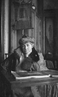 Нажмите на изображение для увеличения.

Название:	Е.И.Рерих.jpg
Просмотров:	0
Размер:	21.1 Кб
ID:	100805